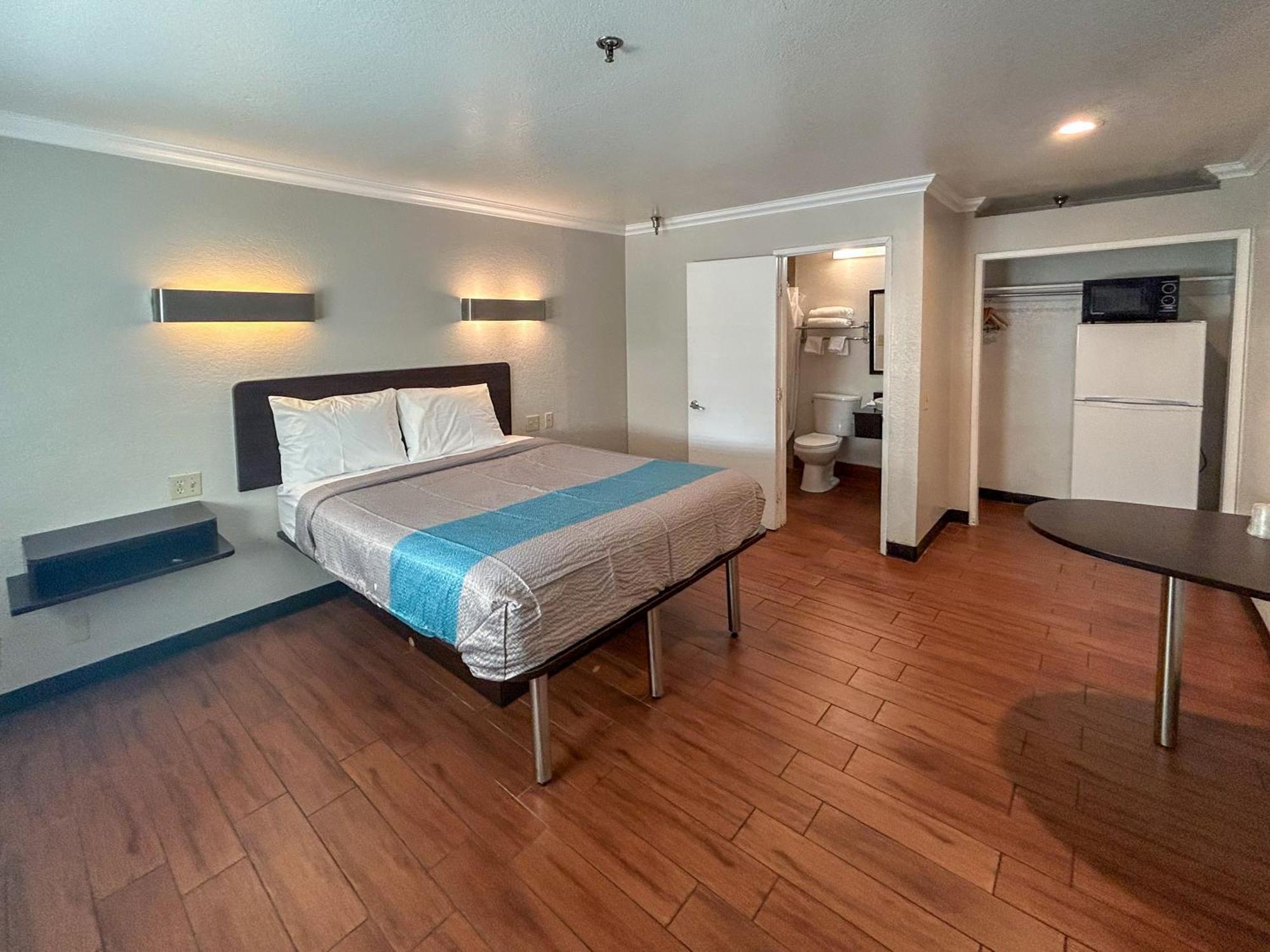 Motel 6 Ontario Ca Convention Center Airport Luaran gambar