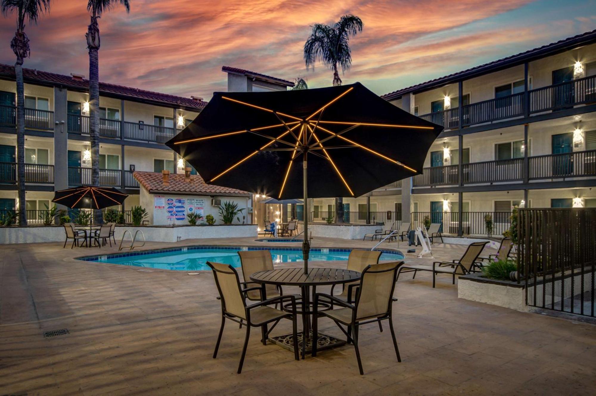 Motel 6 Ontario Ca Convention Center Airport Luaran gambar
